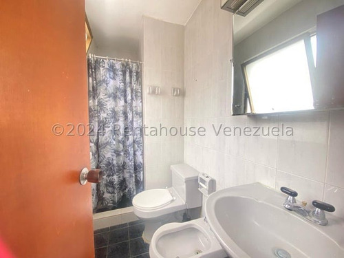 Apartamento En Venta En Clinas  De Bello Monte  #24-22668