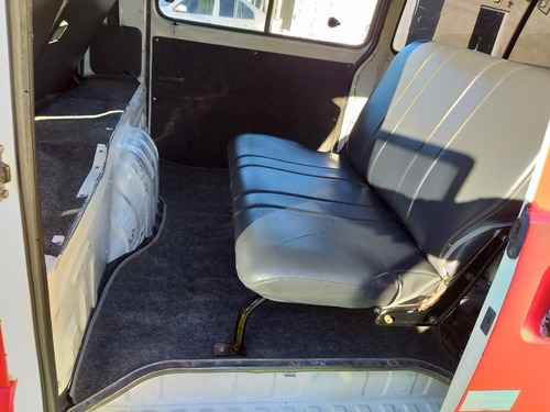 Mitsubishi L300