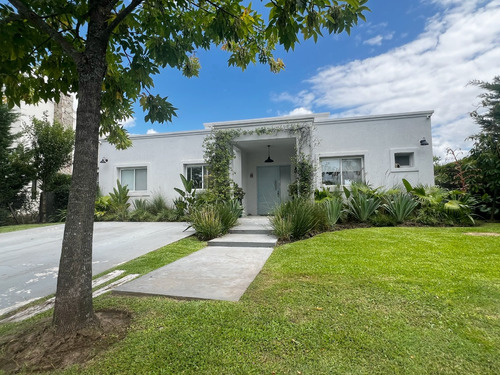 Dueño Directo Vende Casa En El Cantón - Barrio Puerto