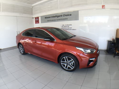 Imagen 10 de 15 de Kia Forte 4 Puertas