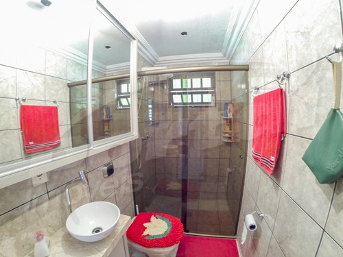 Imagem 17 de 19 de 3 Quartos (1 Suíte Com Banheira De Hidromassagem), 2 Banheiros (sendo 1 Na Área Da Churrasqueira), Cozinha Mobiliada, Sala De Tv, Sala De Jantar, Lavação, Dispensa (interna E Externa), Garagem Com Ca