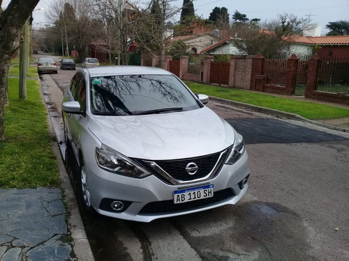 Imagen 2 de 11 de Nissan Sentra 1.8 Advance