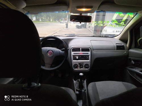 Fiat Punto 1.4 Attractive 8v Flex 4p Manual