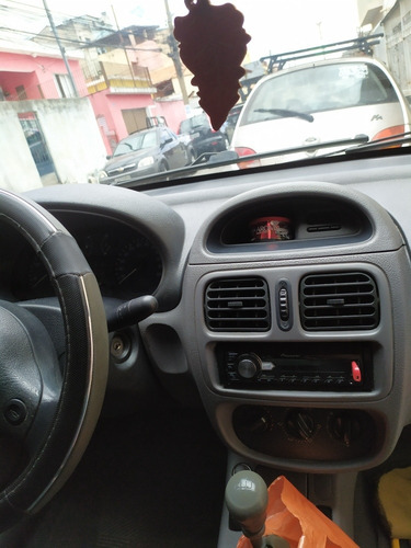 Renault Clio Sedan 1.0 16v Rn 4p 2001
