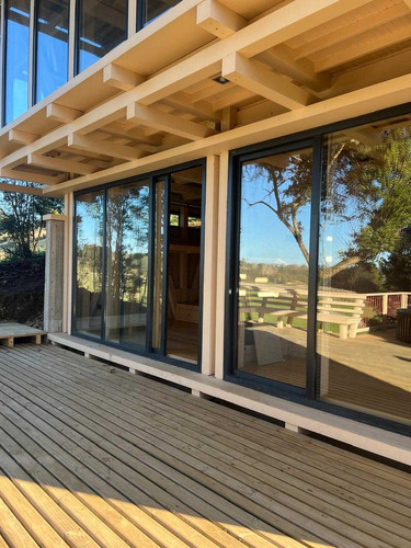 Espectacular Casa En Lomas De Frutillar (93157)