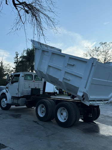 Sterling Camion De Volteo 14 Metros