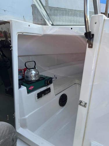 Imagen 22 de 25 de Naval Center Cuddy 210 Evinrude 135hp 6 Cilindros