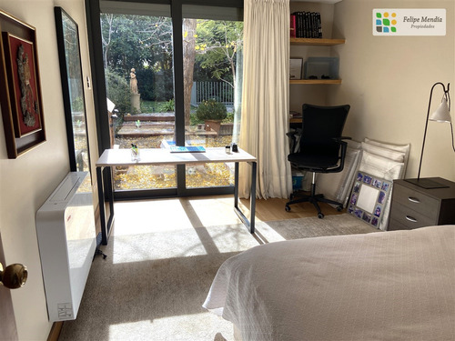 En Condominio, Como Nueva, 3 Dorm.3 Bños. Servicio Completo.