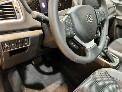 Suzuki New Scross 4x2 Automática Híbrida 2025