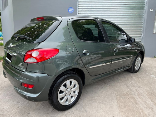 Imagen 6 de 25 de Peugeot 207 1.4 Hdi Allure 2012 / 5 Puertas / 1º Dueño