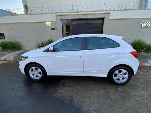 Imagem 4 de 8 de Chevrolet Onix 2019 1.4 Lt 5p