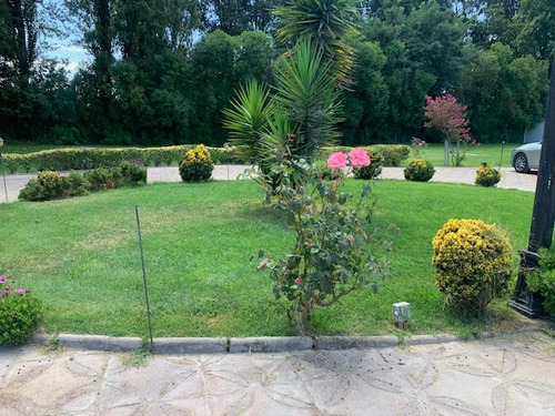 Vendo Excelente Casa 285 M2 En Condominio Consolidado