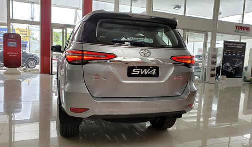 Toyota Sw4 4x4 Srx 2.8 Tdi 6 A/t 7a 0km Retira En Conces Of