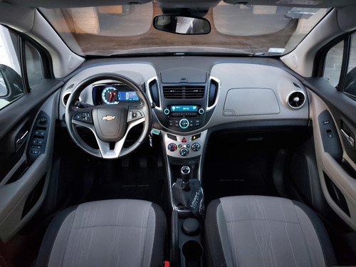 Imagen 10 de 16 de Chevrolet Tracker 1.8 Ltz 4x2 Manual