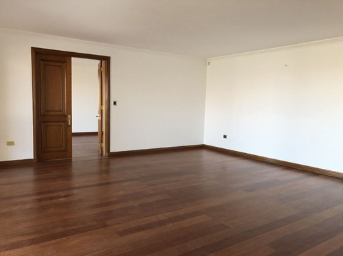 Primer Piso Con Jardin, 5 Dorm.