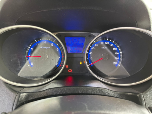 Imagem 6 de 12 de Hyundai Ix35 2.0 Gl 2wd (aut) (flex)