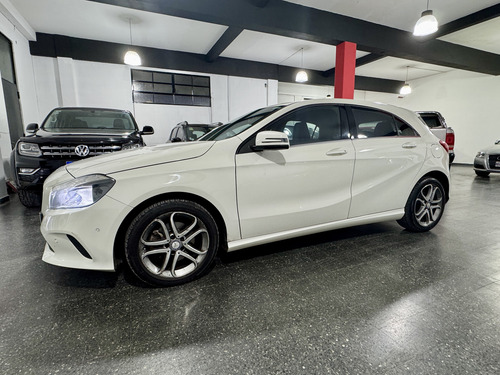 Mercedes-Benz Clase A 1.6 A200 Urban 156cv