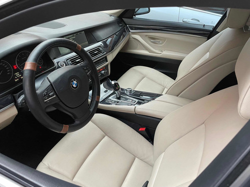 Imagen 2 de 11 de Bmw Serie 5 2012 530i Top Line