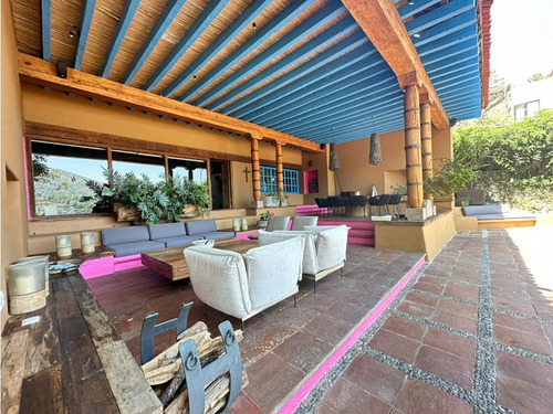Propiedad En Venta En Avandaro