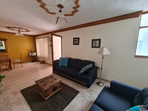 Venta De Hotel En El Centro Histórico, Con Opción A Diversos Giros Y Con Plusvalía Privilegiada, Ya Que Cuenta Con Uso Comercial Y De Servicios E Informe De Uso De Suelo Habitacional-comercial Y/o De