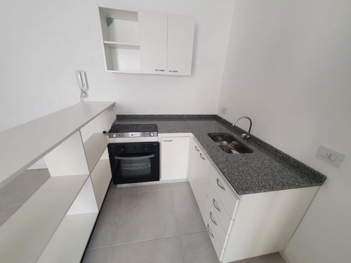 Ph De 3 Ambientes A Estrenar Con Jardin Y Terraza En Venta. Florida Oeste