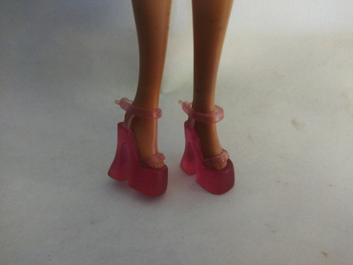 Barbie Ropa Accesorio Zapatillas Tacón Alto Transparente (Usado)