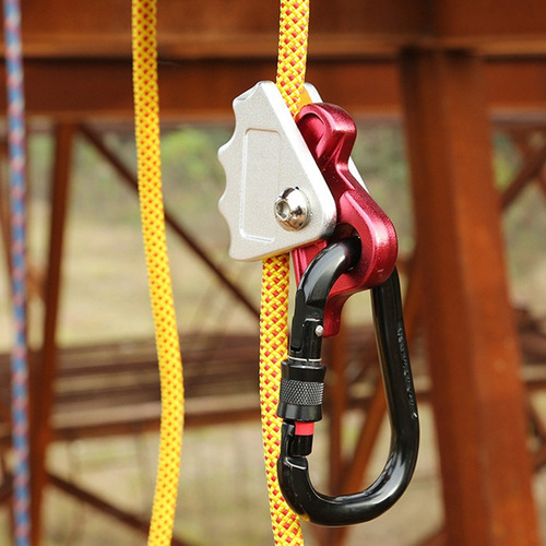 . Protetor Contra Quedas Para Equipamento De Escalada Ao Ar