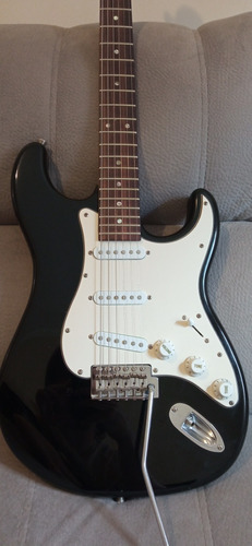 Guitarra Tagima 735