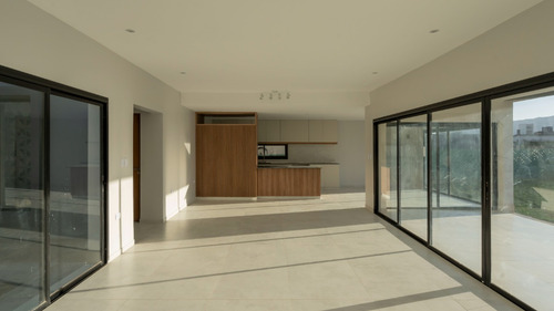 Venta Casa Sunset, Barrio Alto Verde 3 , Yerba Buena, Tucumán