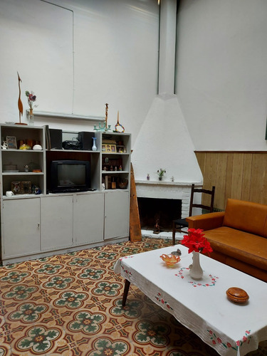 Imagen 2 de 17 de Casa 14 Dormitorios, Garaje, Funcionando Actualmente Como Pensión (negoción)