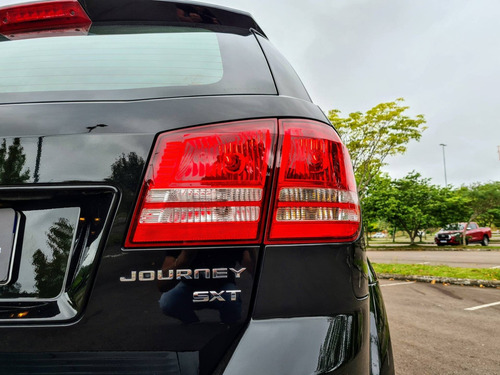 Dodge Journey 2.7 Sxt V6 Gasolina 4p Automático