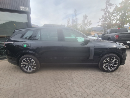 lynk & co 09 2.0T Mhev Awd At8