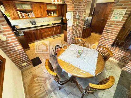 Casa En Venta 5 Ambientes En Villa Ballester
