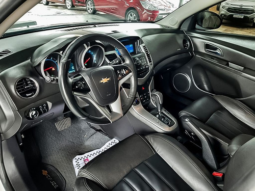 Imagem 5 de 12 de Chevrolet Cruze 1.8 Lt 16v Sedan