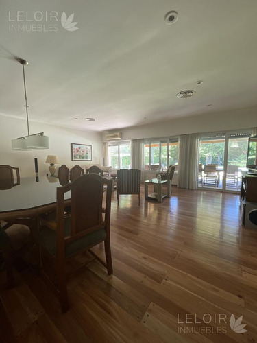 Casa En Venta 4 Amb En Parque Leloir