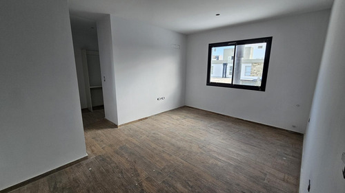 Prados De Manantiales Casa En Venta 3 Dormitorios Amplio Jardin