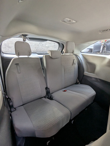 Toyota Sienna 2.5 Le Hev At