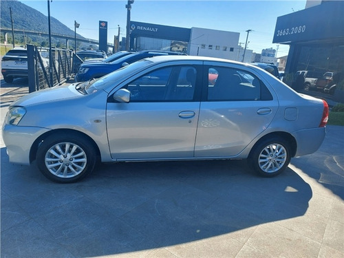 Imagem 9 de 12 de Toyota Etios 1.5 Xls Sedan 16v Flex 4p Manual