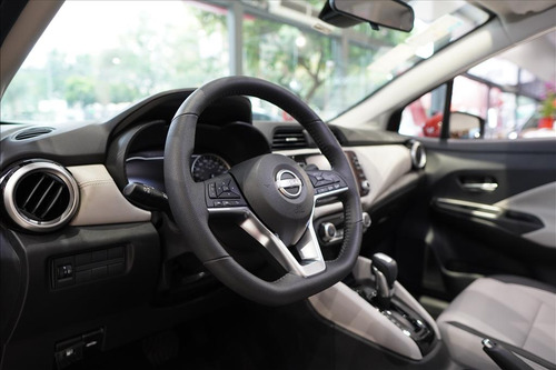 Nissan Versa 1.6 16V FLEX EXCLUSIVE XTRONIC