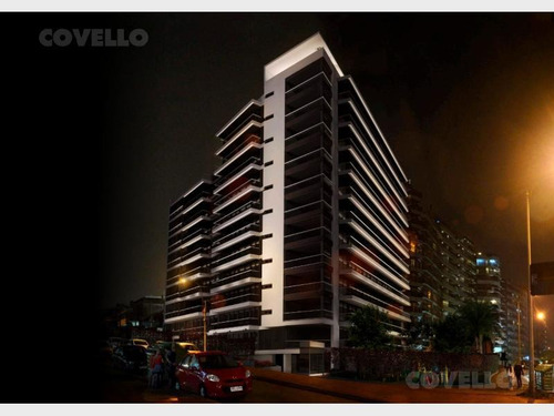 Imagen 1 de 30 de Apartamento - Malvín, 2 Dormitorio, Luminoso, Barbacoa, Solarium, Laundry. Financiación Propia.