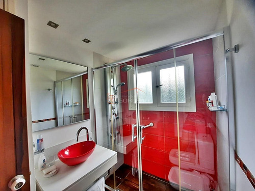 Casa A La Venta En Punta Del Este, Mansa- Ref: 27037