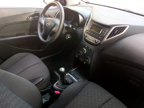 Imagem 11 de 12 de Hyundai Hb20