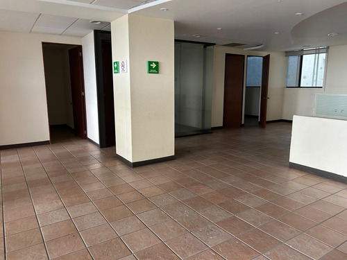 Renta De Oficinas En Lomas Verdes A $300.00 M2, Naucalpan De Juarez, Estado De Mexico.