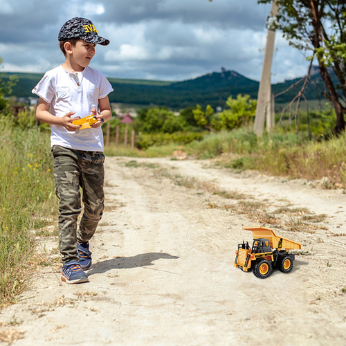 Modelo De Simulación De Camión Volquete Con Control Remoto G