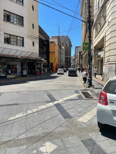 Imagen 3 de 23 de Se Vende Oficina En Sector Financiero De Valparaíso