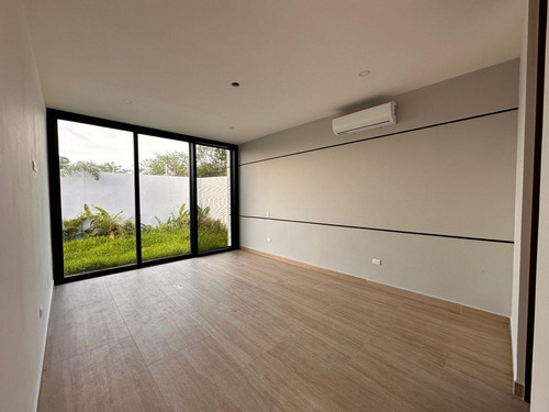 Casa En Venta Merida, Conkal, Privada Olivia, Una Planta, Entrega Inmediata.
