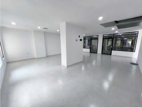140m2 Oficina / Local Arriendo En El Poblado
