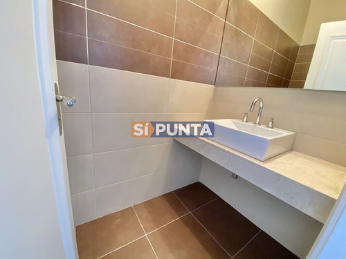 Imagen 27 de 28 de Venta De Penthouse De 2 Dormitorios En Edificio Imperiale Iii Punta Del Este