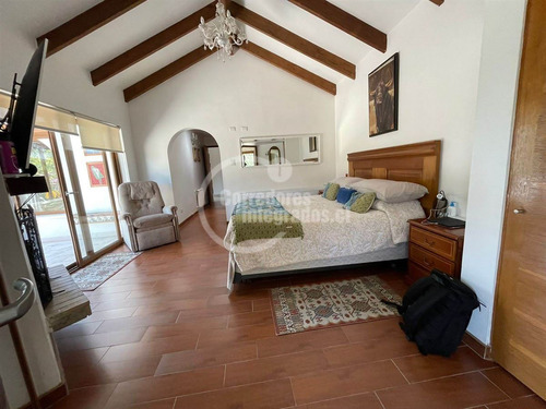 Linda Casa En Venta De 5 D En Cond. Refugios Del Arrayán