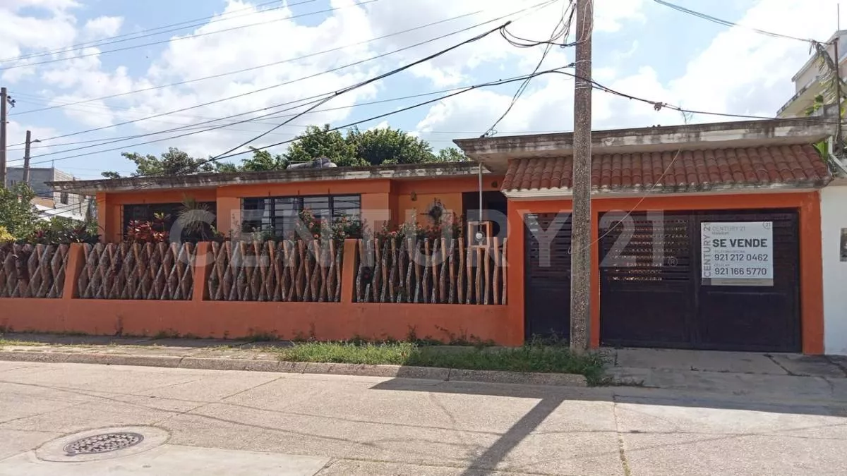 Se Vende Casa En Cerro Azul 54 Col. Cuatro Caminos Agua Dulce, Veracruz